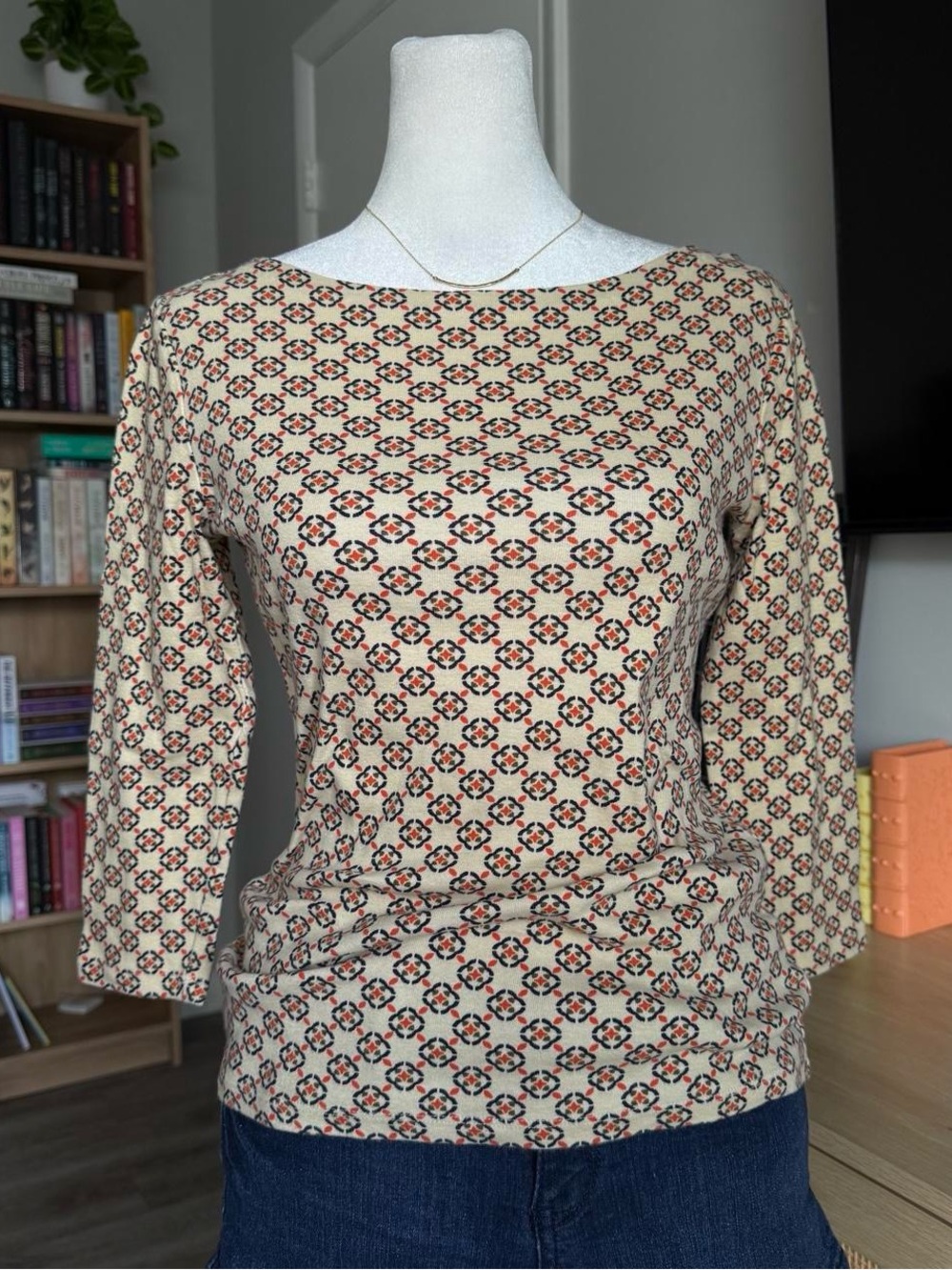 jones new york yellow patterned wide neck quarter sleeve top
